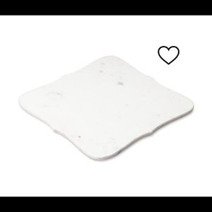 Scalloped marble cheese board